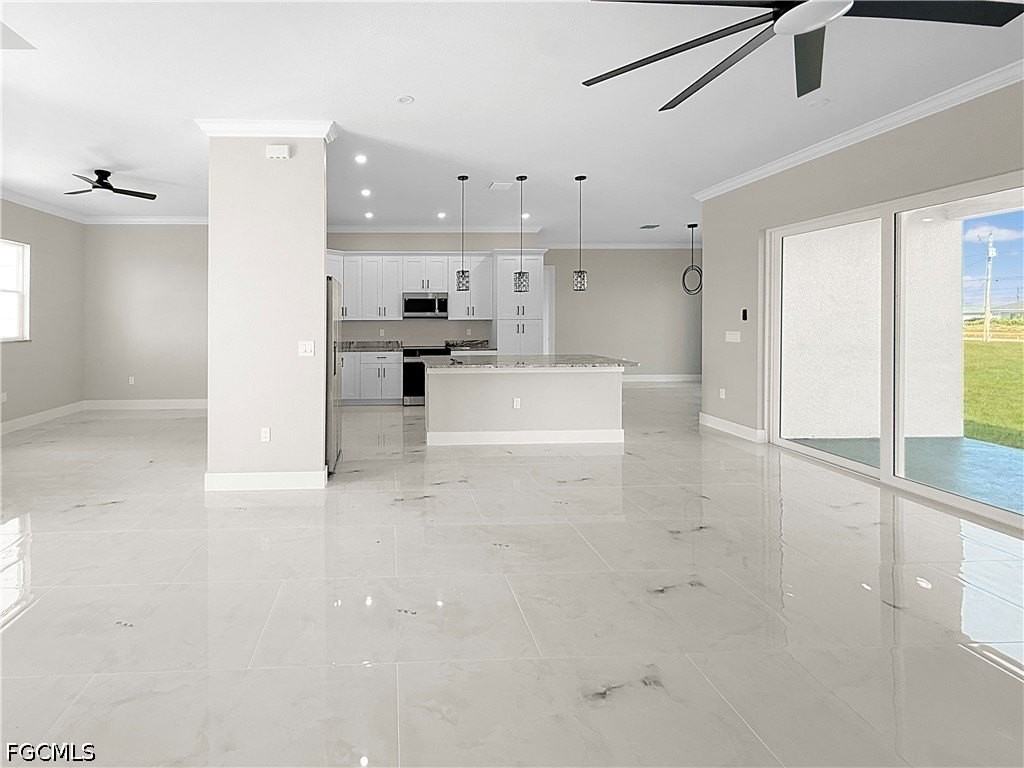 303 Nw 26th Ave - Photo 3 of 21