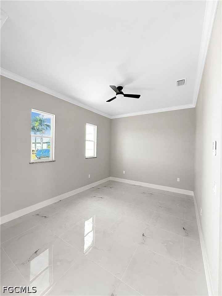 303 Nw 26th Ave - Photo 5 of 21