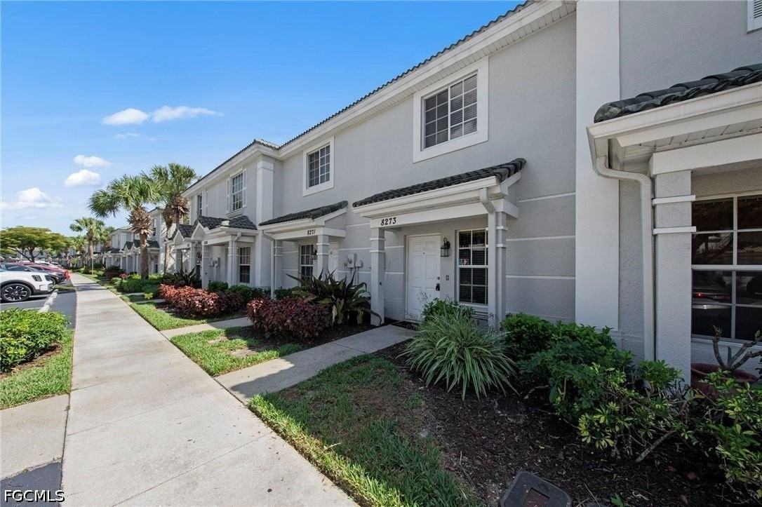 8273 Pacific Beach Dr - Photo 5 of 44