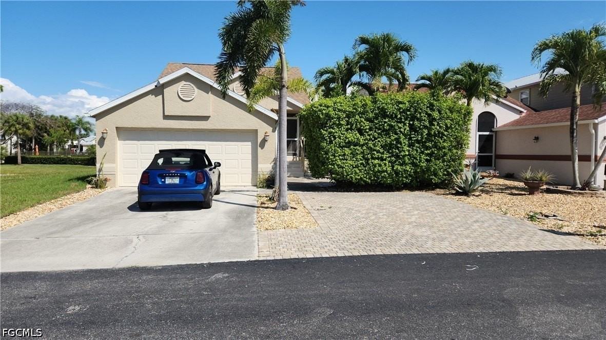 6118 Montego Bay Loop - Photo 2 of 37