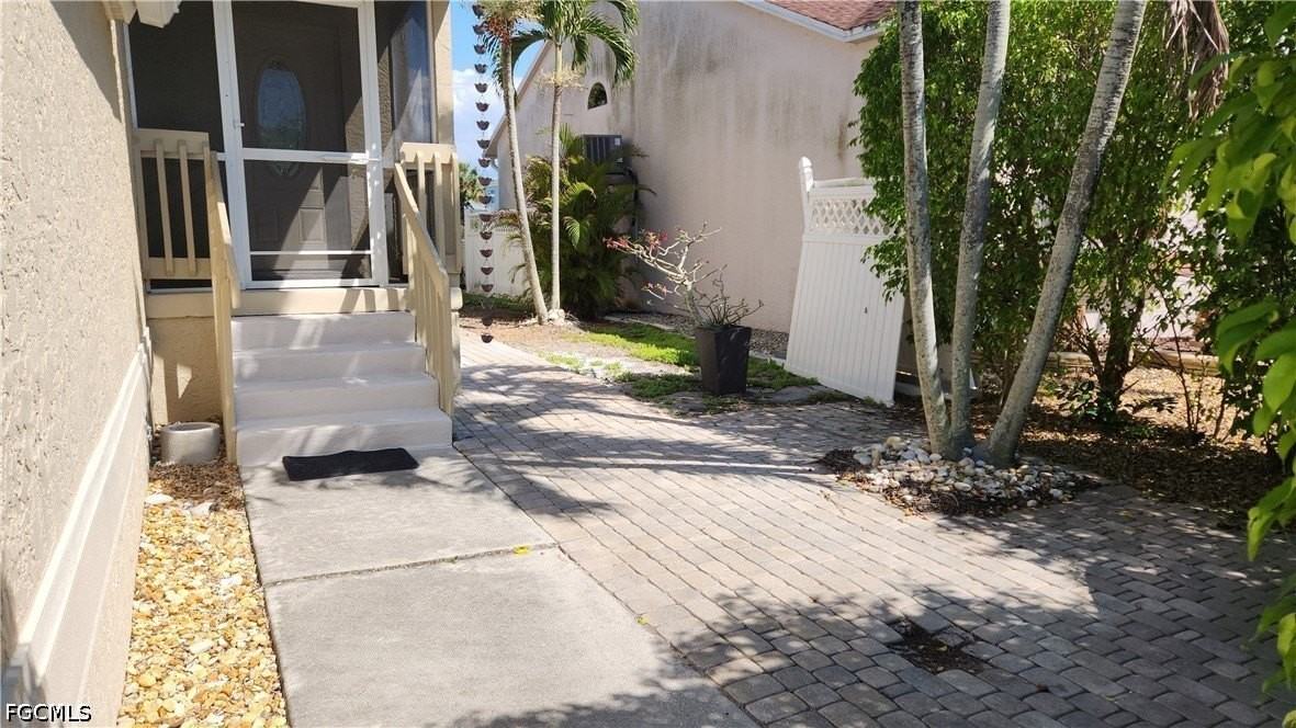 6118 Montego Bay Loop - Photo 3 of 37