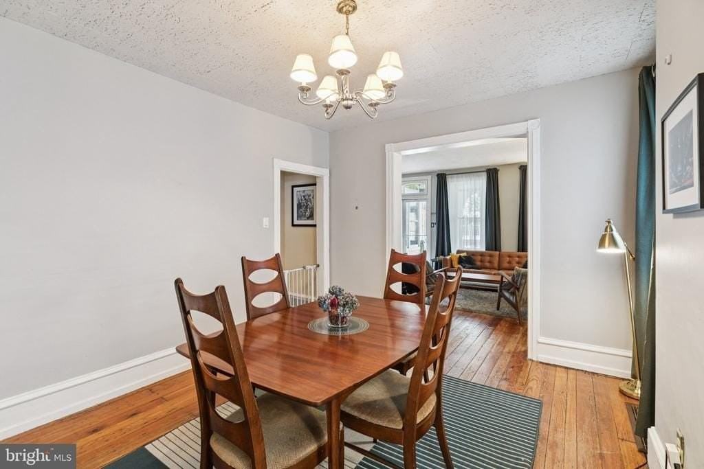 4353 Freeland Ave - Photo 5 of 23