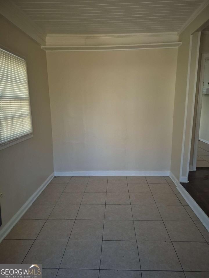 2190 Jernigan Dr Se - Photo 3 of 13