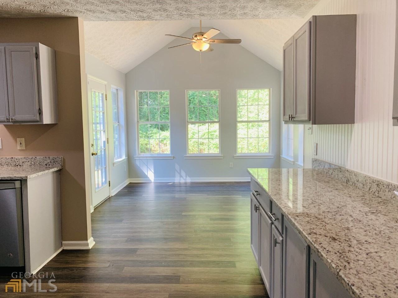 30 Standing Rock Rd - Photo 4 of 32