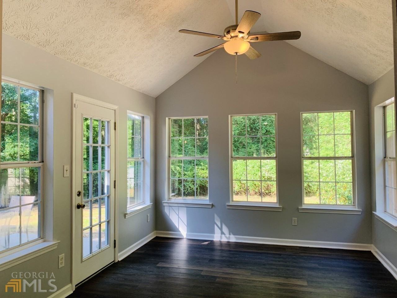 30 Standing Rock Rd - Photo 6 of 32