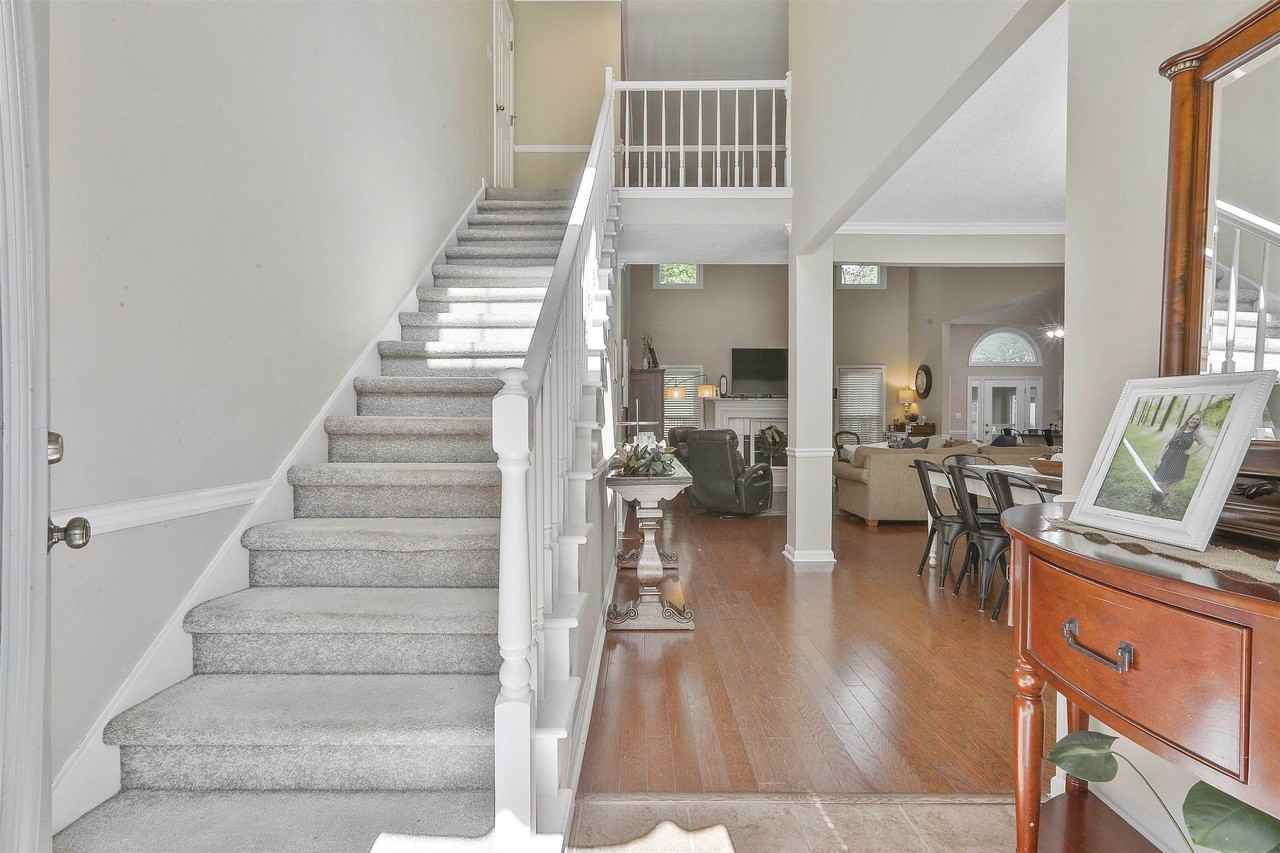 101 Fielding Rdg - Photo 5 of 47