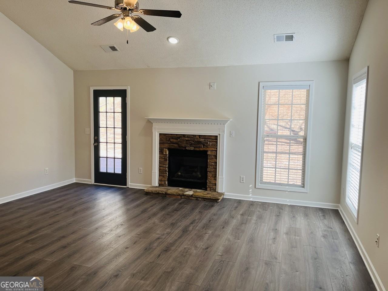 23 Belltree Cir - Photo 7 of 26