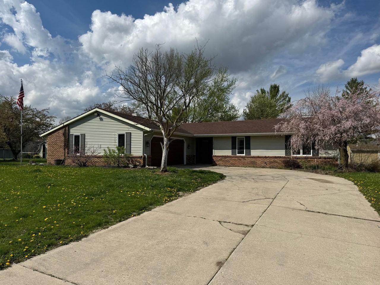 13717 Ridgeview Ct - Photo 2 of 29