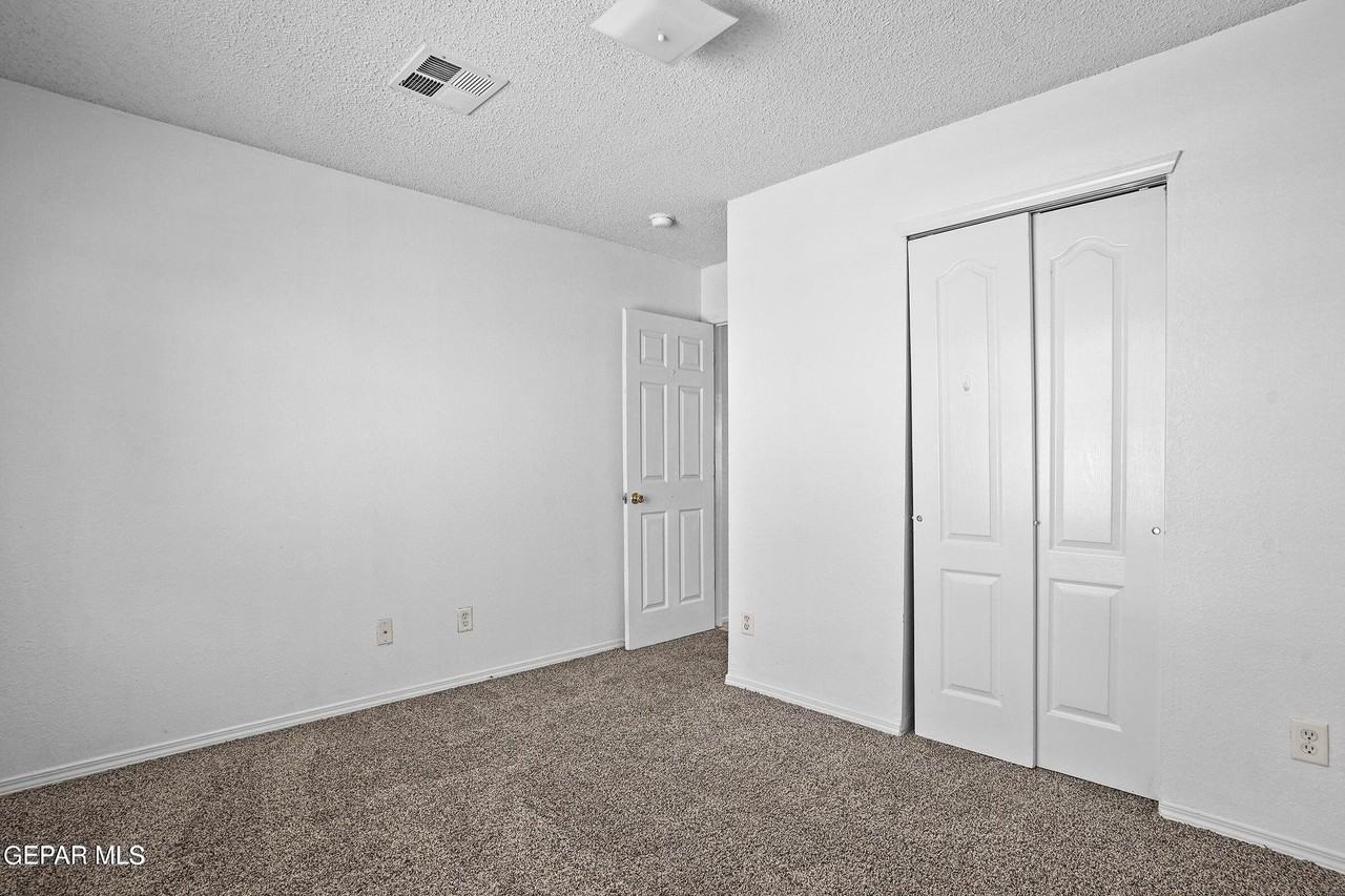 12248 Via Granada Dr - Photo 4 of 27