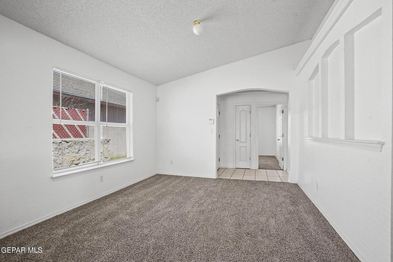 12248 Via Granada Dr - Photo 6 of 27