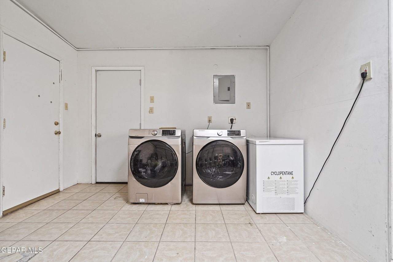 3021 Orkney Rd - Photo 2 of 32