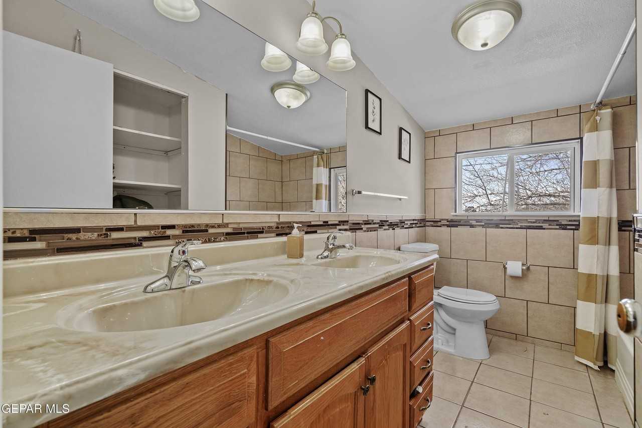 3021 Orkney Rd - Photo 5 of 32