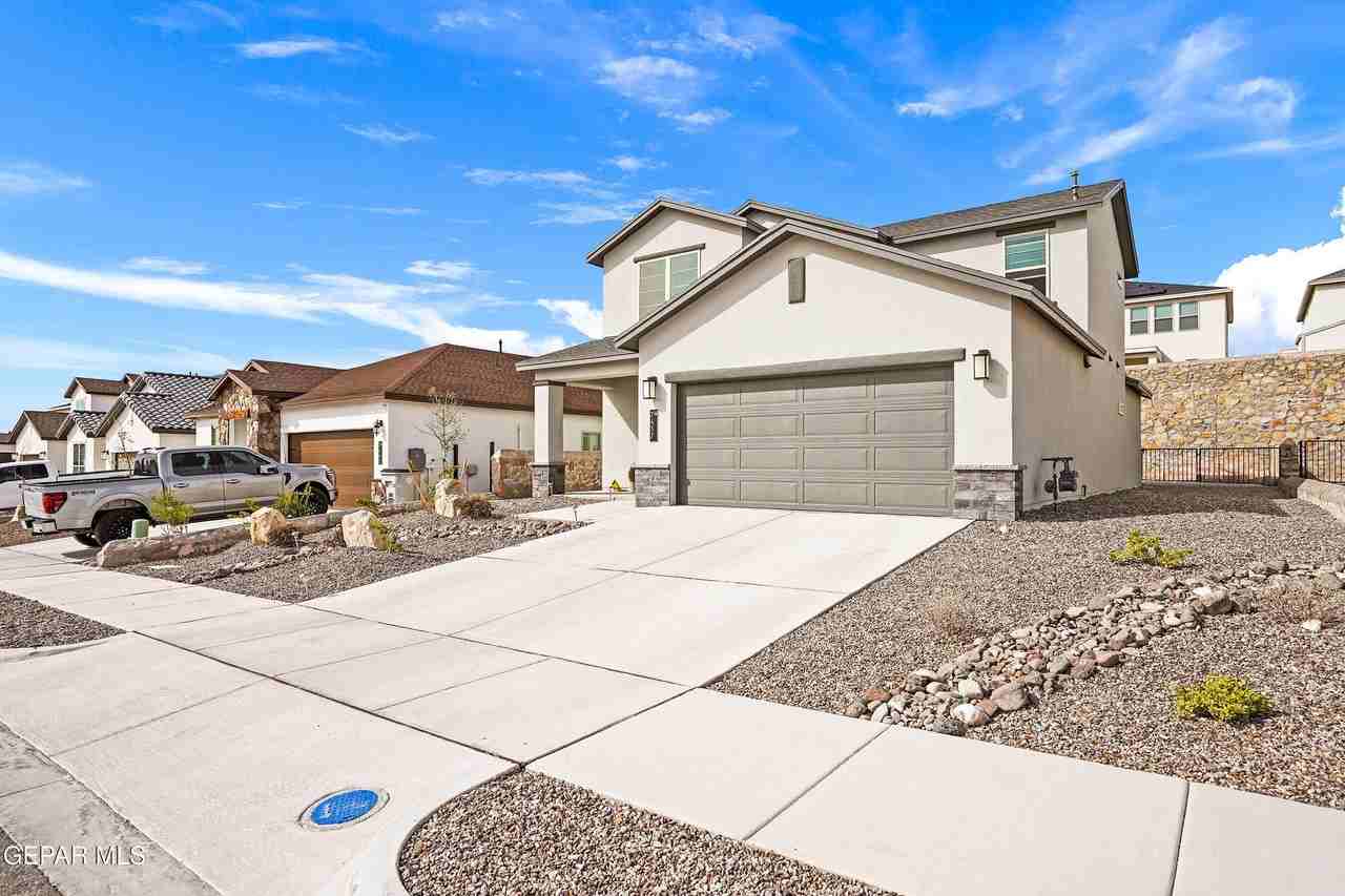 7437 Schweitz Ct - Photo 3 of 35