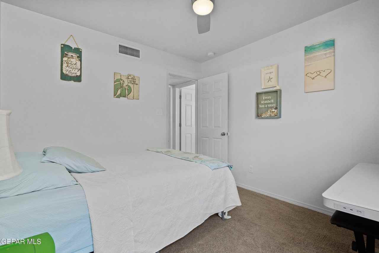 7248 Copper Trail Ave - Photo 6 of 33