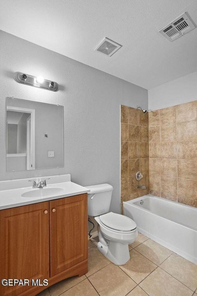 6325 Geiger Ave Unit B - Photo 2 of 20