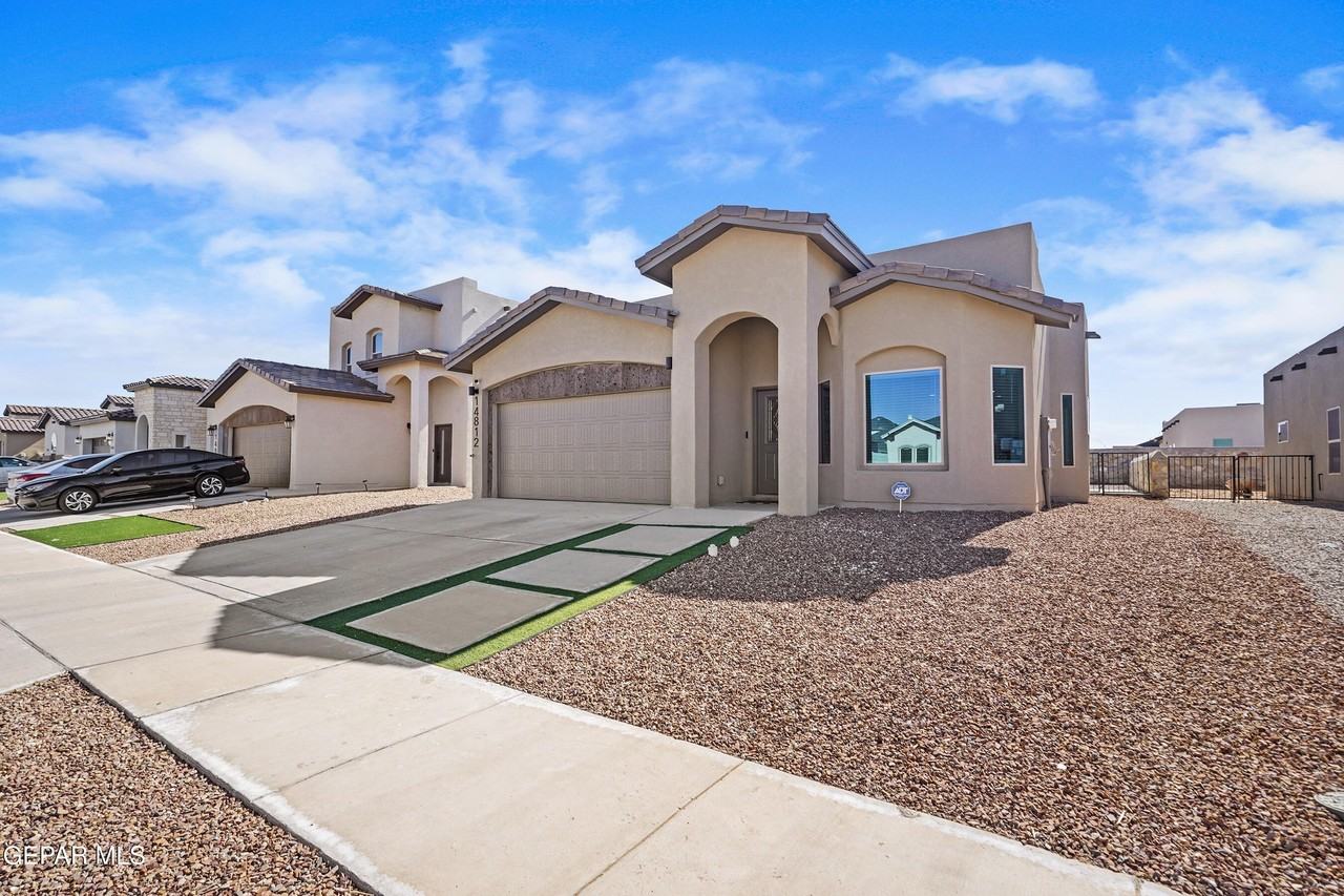 14812 Jack White Ave - Photo 3 of 32