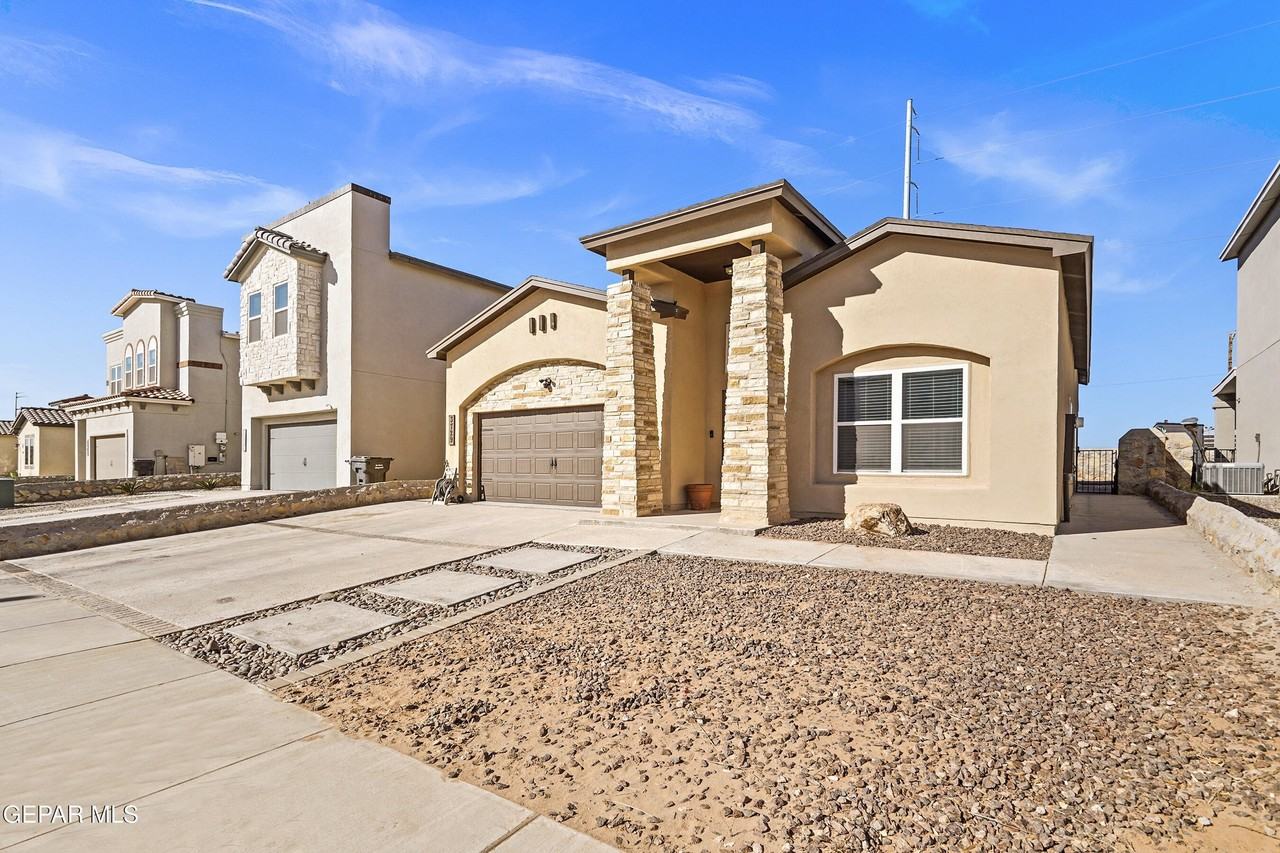 3729 Surmise St - Photo 3 of 33