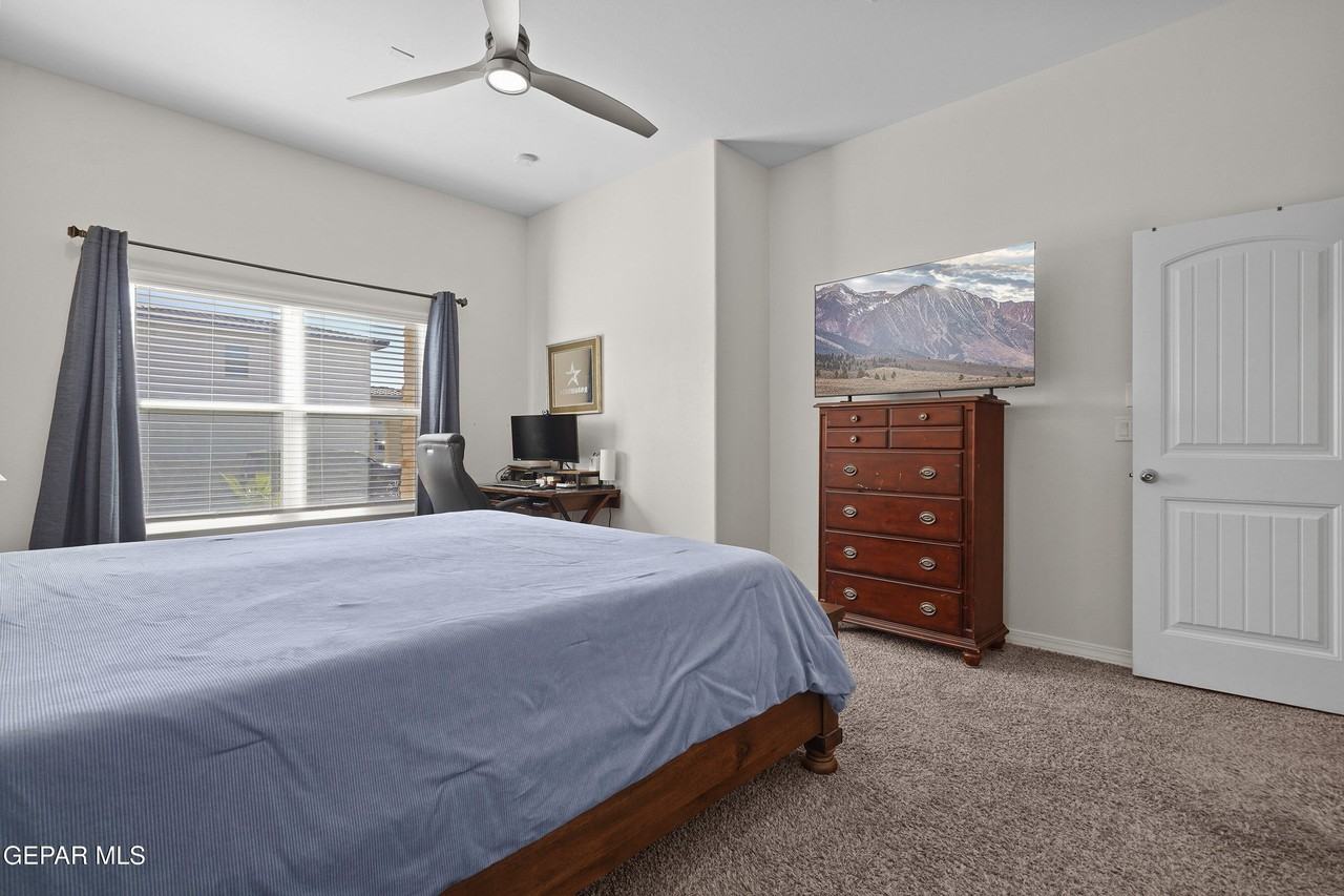 3729 Surmise St - Photo 6 of 33