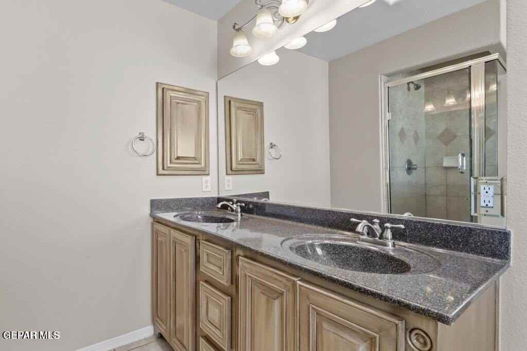 6263 Viale Del Sol Ave - Photo 4 of 39