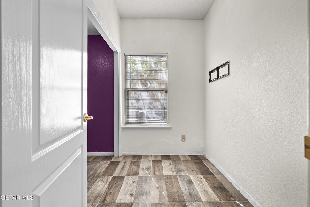 624 Skydale Dr - Photo 7 of 35