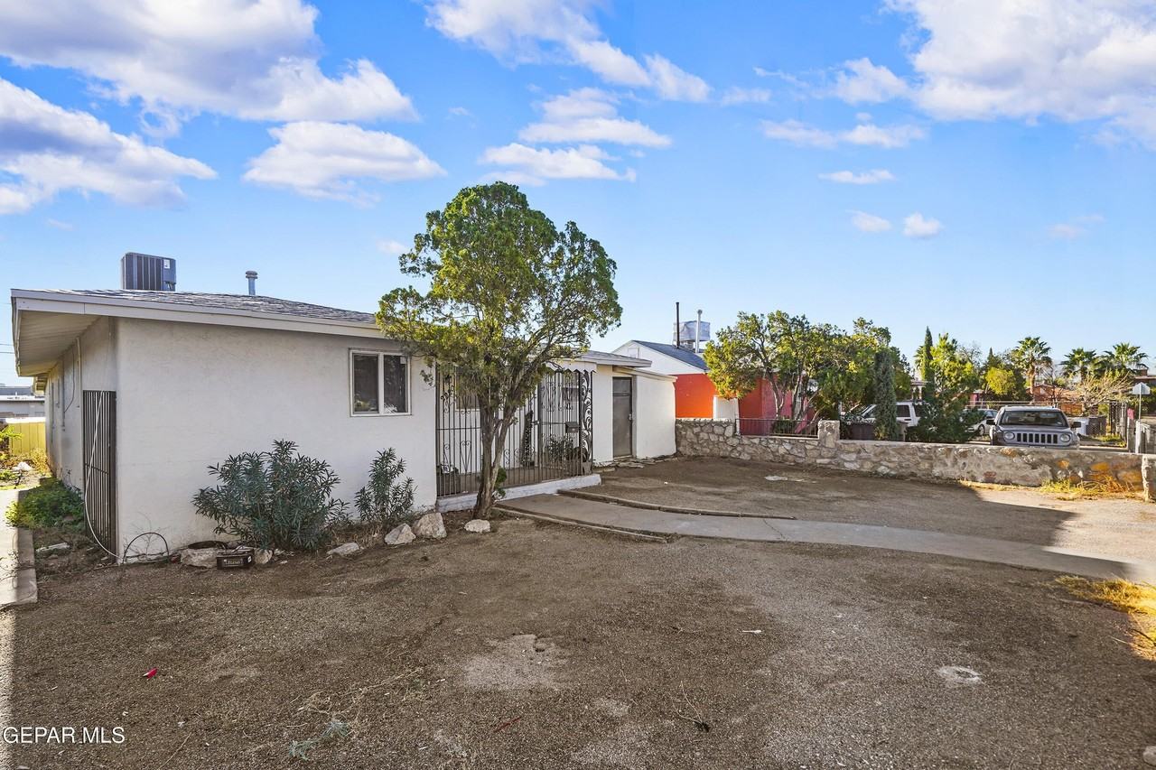 2220 Grant Ave Unit A - Photo 3 of 31