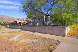 3225 Fort Blvd Apt 1 #Apt 1 - Photo 1 of 1