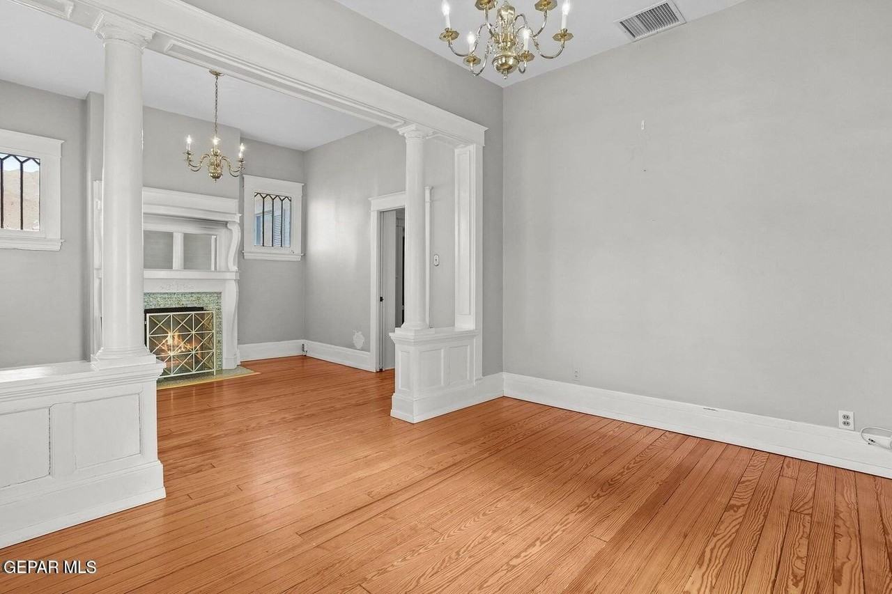 3225 Fort Blvd Apt 1 - Photo 5 of 39