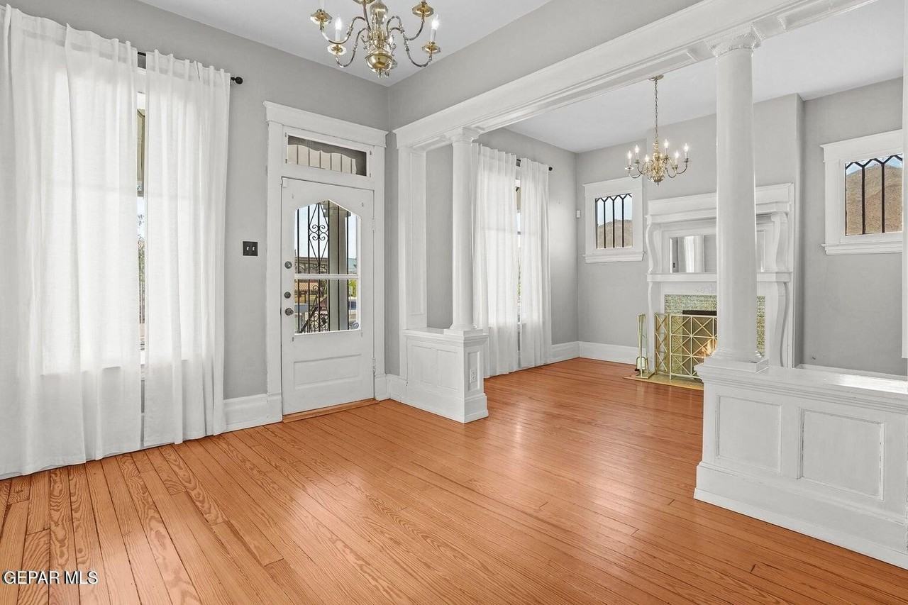 3225 Fort Blvd Apt 1 - Photo 6 of 39