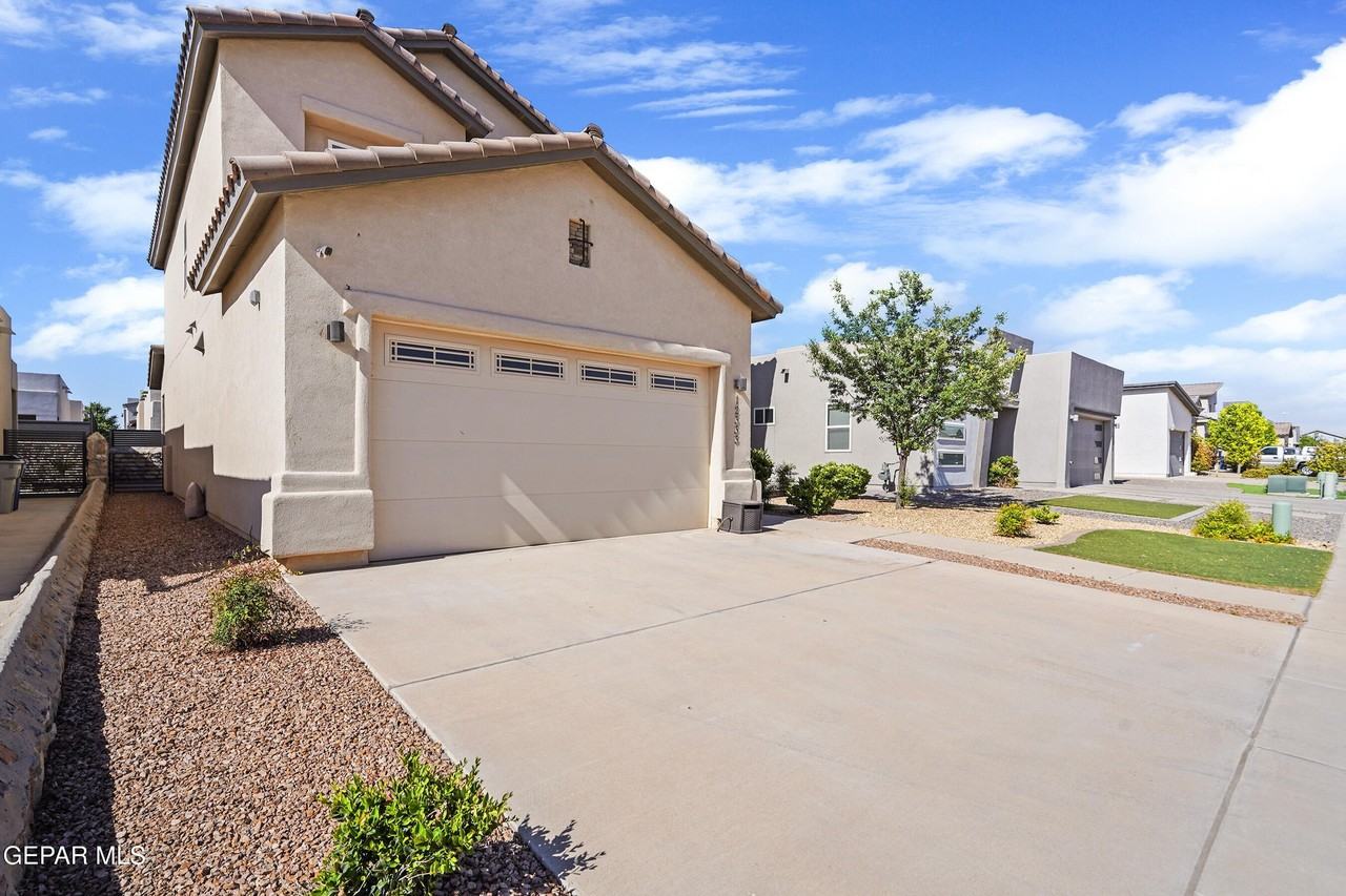 12333 Desert Dove Ave - Photo 2 of 33