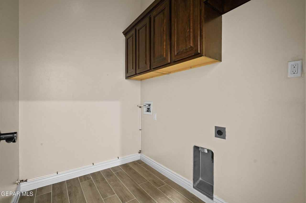 12333 Desert Dove Ave - Photo 5 of 33