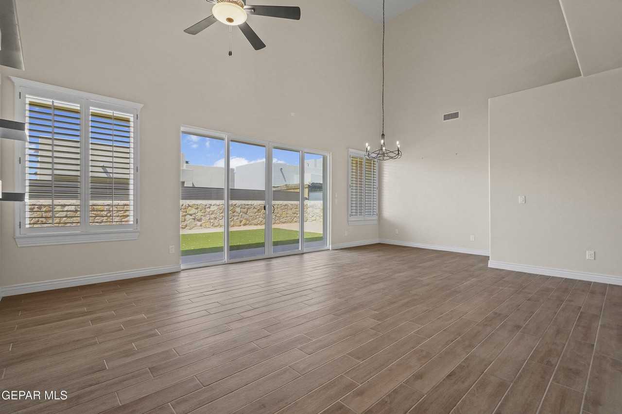 12333 Desert Dove Ave - Photo 6 of 33