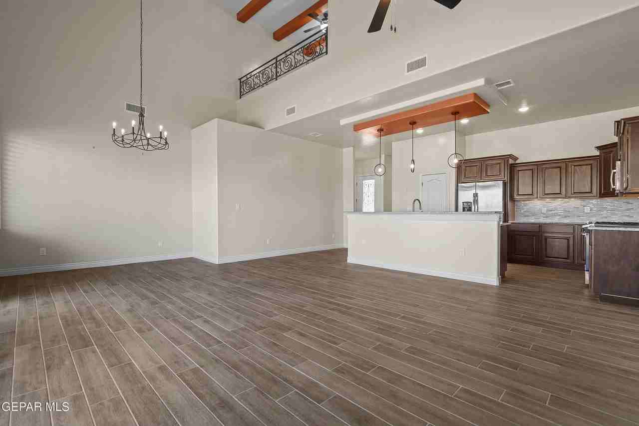 12333 Desert Dove Ave - Photo 7 of 33