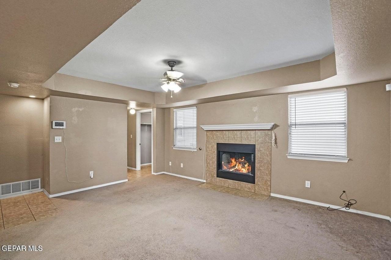 14205 Spanish Point Dr - Photo 4 of 21