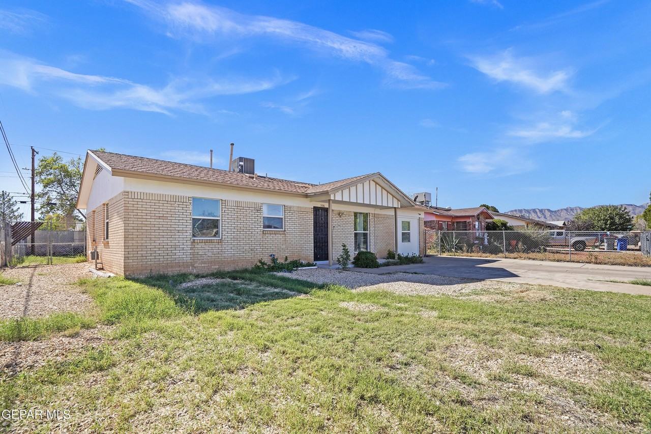 5516 Fairbanks Dr - Photo 2 of 28