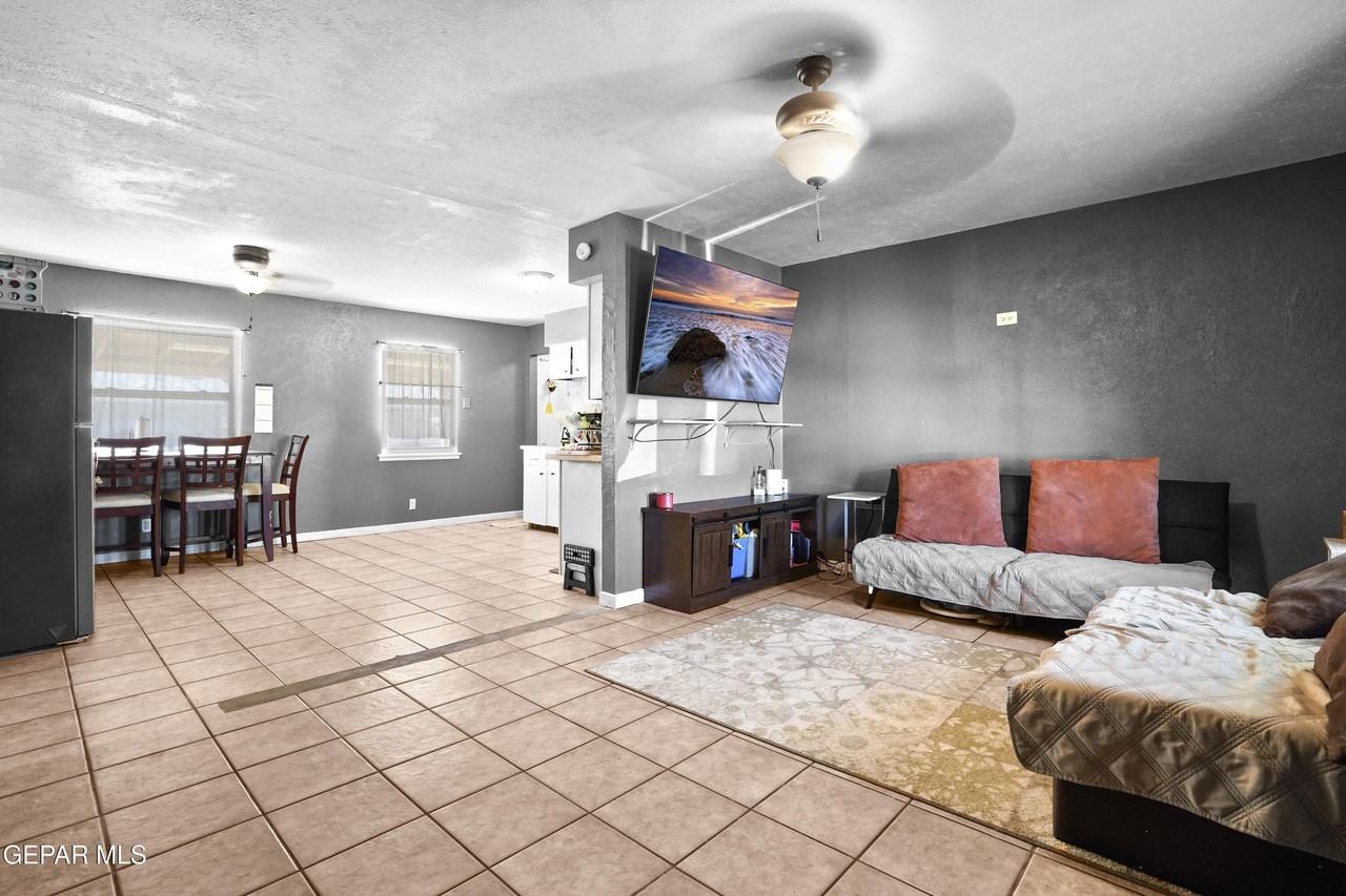 5516 Fairbanks Dr - Photo 7 of 28