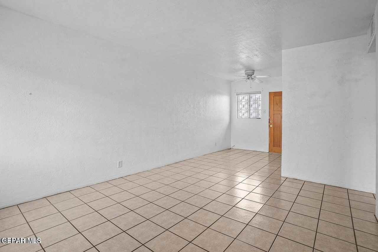 2821 Fort Blvd Apt 2 - Photo 7 of 17