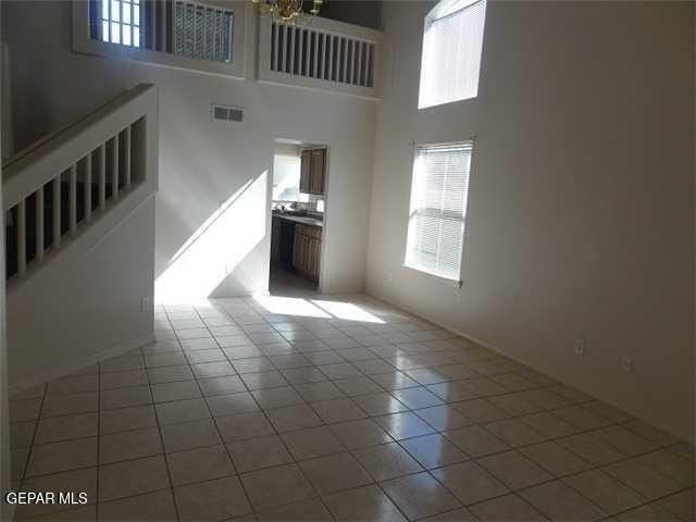 7481 Umbria Dr - Photo 3 of 25