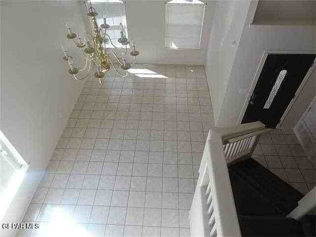 7481 Umbria Dr - Photo 4 of 25