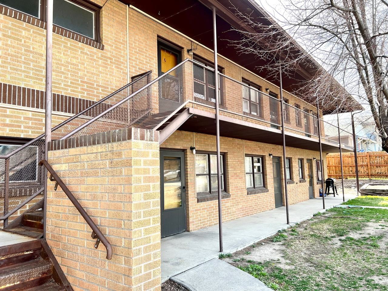 11 South Dakota Street - Photo 2 of 6