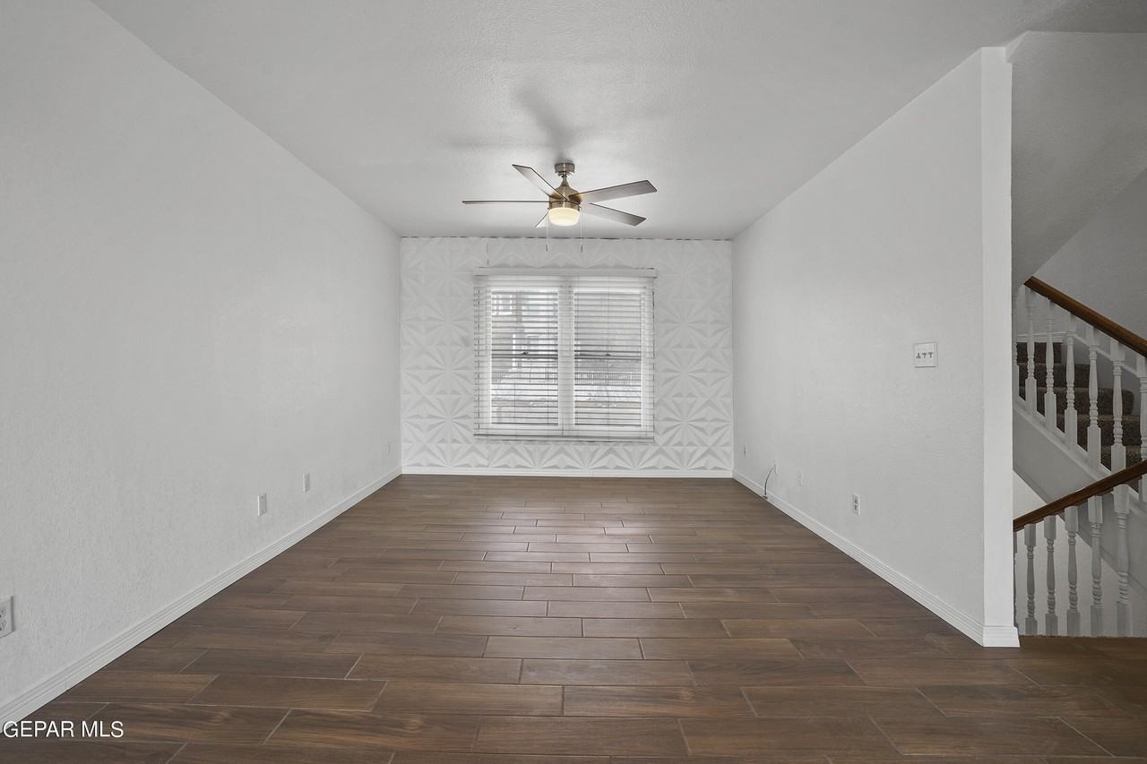 604 Upson Dr - Photo 3 of 18