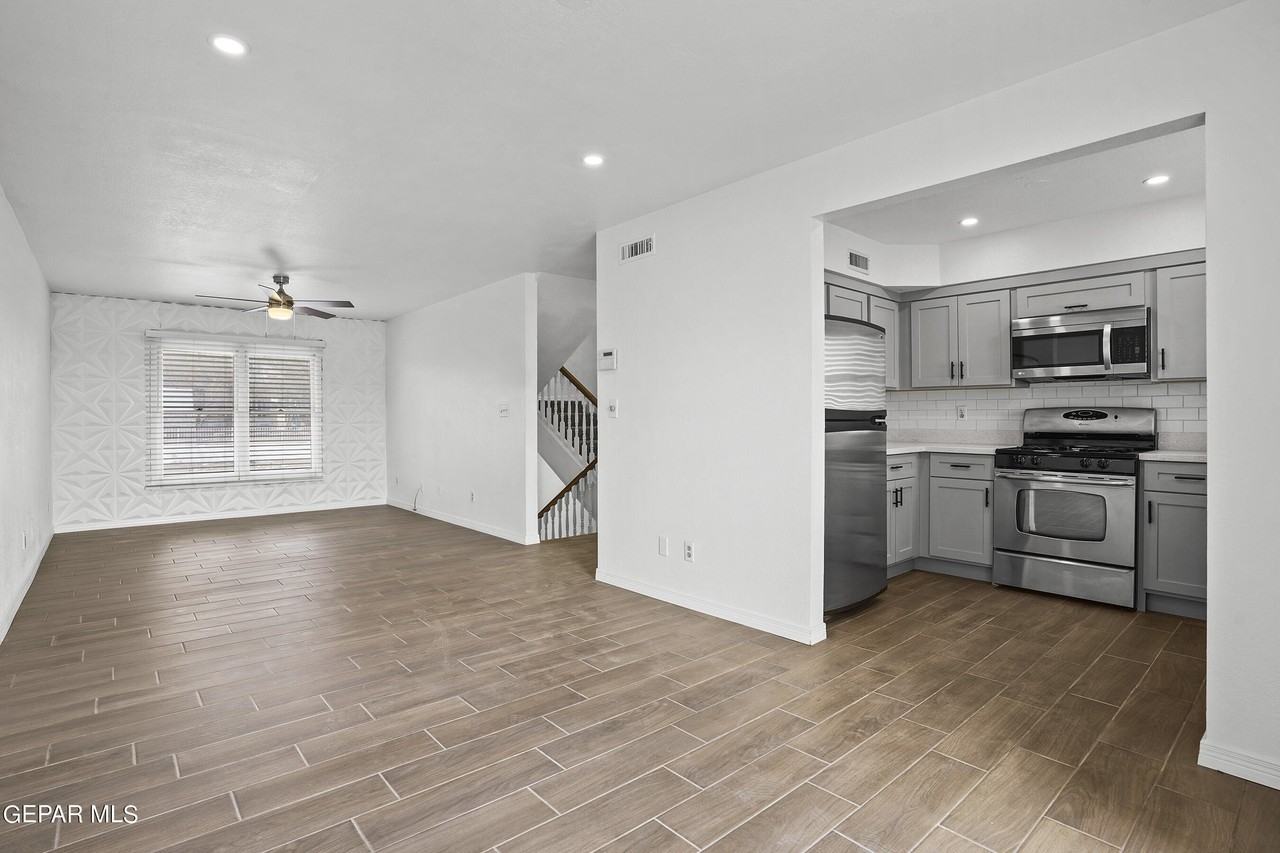 604 Upson Dr - Photo 6 of 18