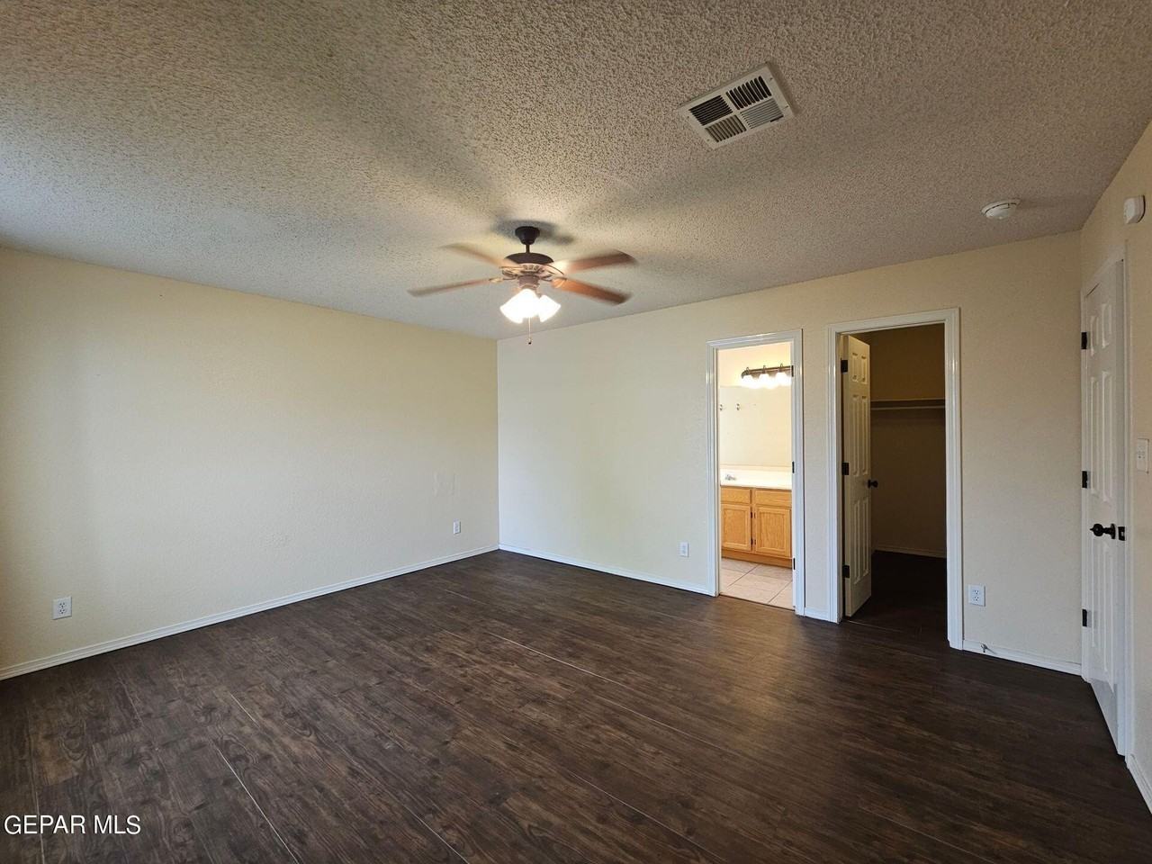 10909 Northview Dr - Photo 6 of 18