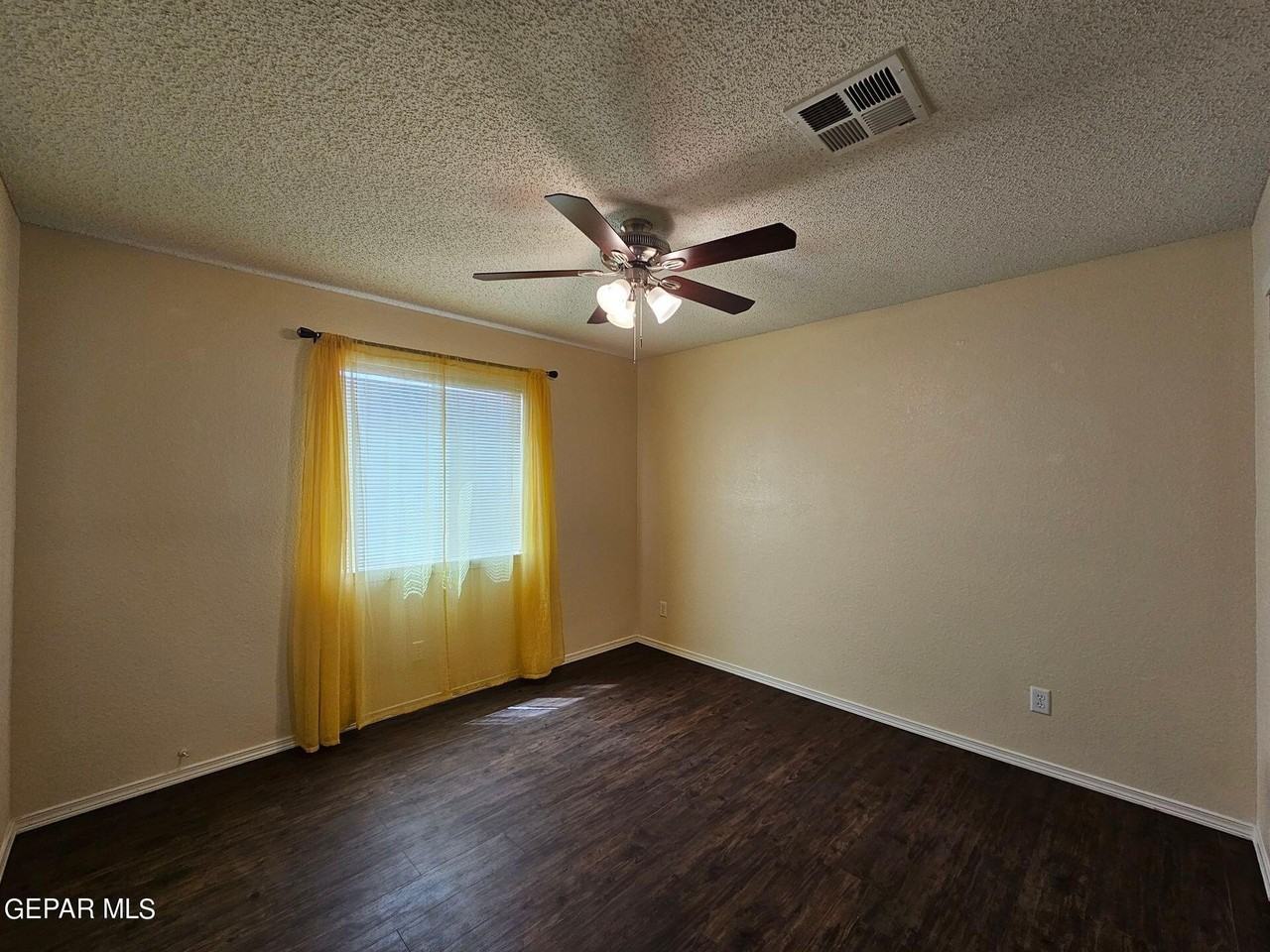 10909 Northview Dr - Photo 7 of 18