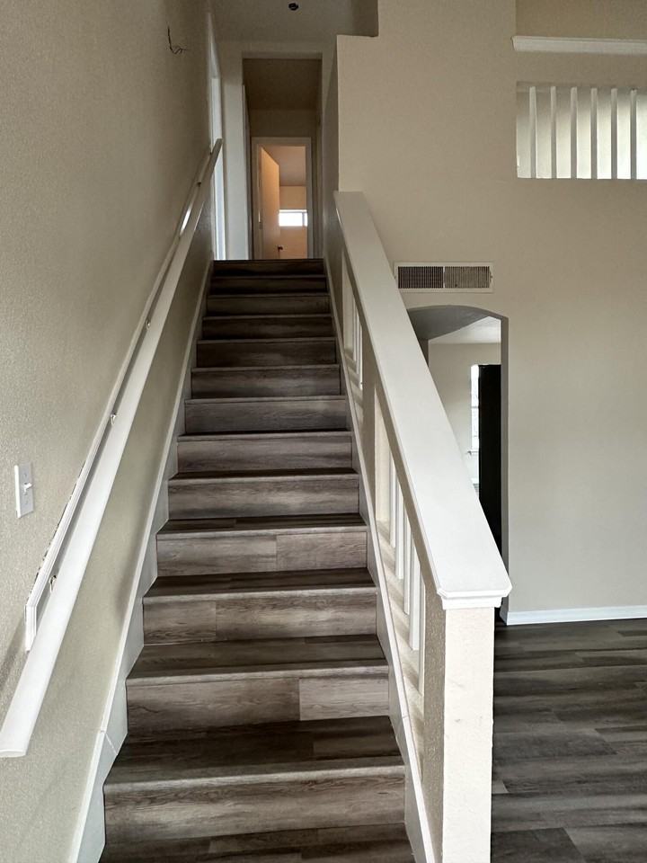 760 Desert Ash Dr - Photo 5 of 19