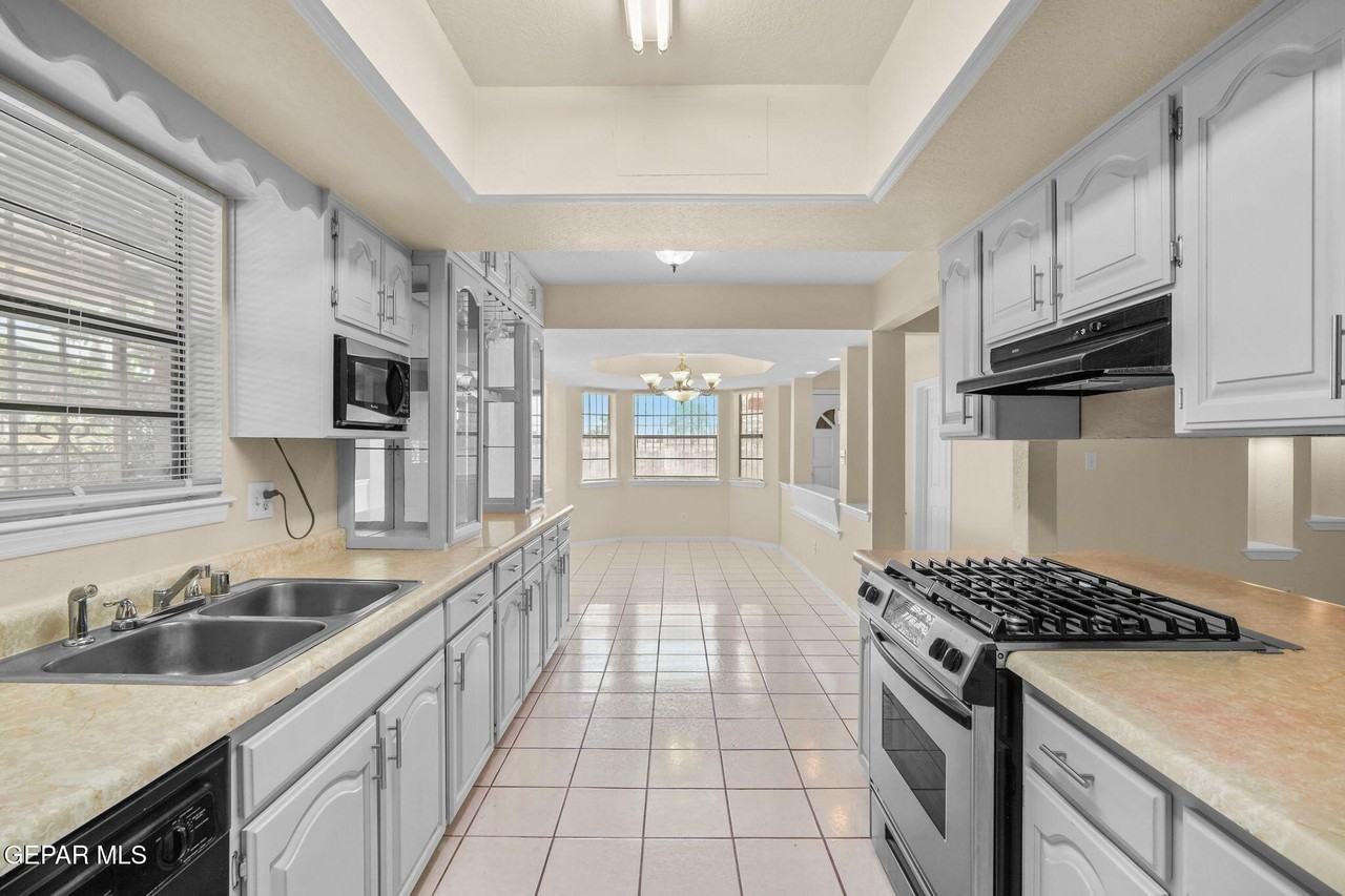 5640 Van Horn Dr - Photo 7 of 44