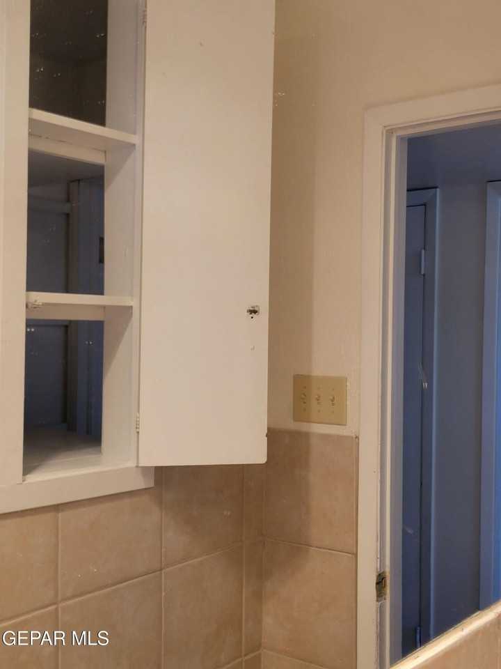 9513 Fairfax St - Photo 7 of 13