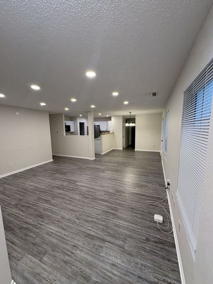 12653 Loyalty Dr - Photo 3 of 18