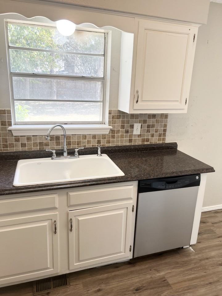 3227 S 127th East Pl #1 - Photo 5 of 30