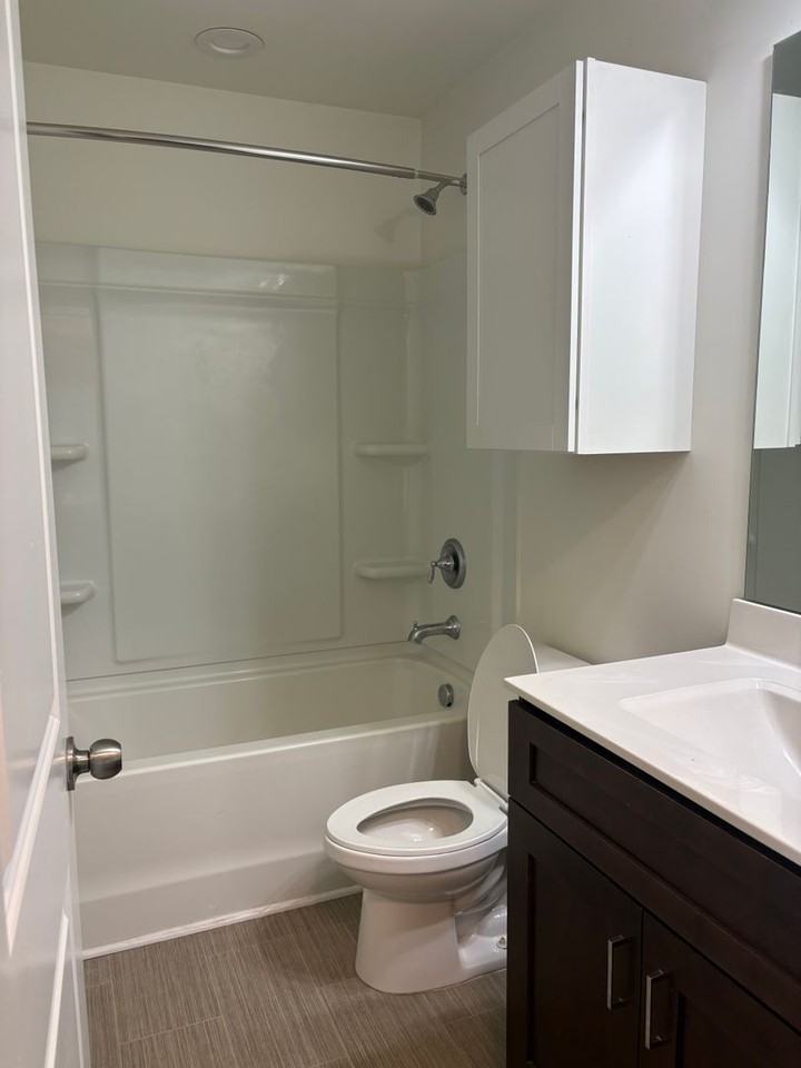 301 Goff St - Photo 4 of 13