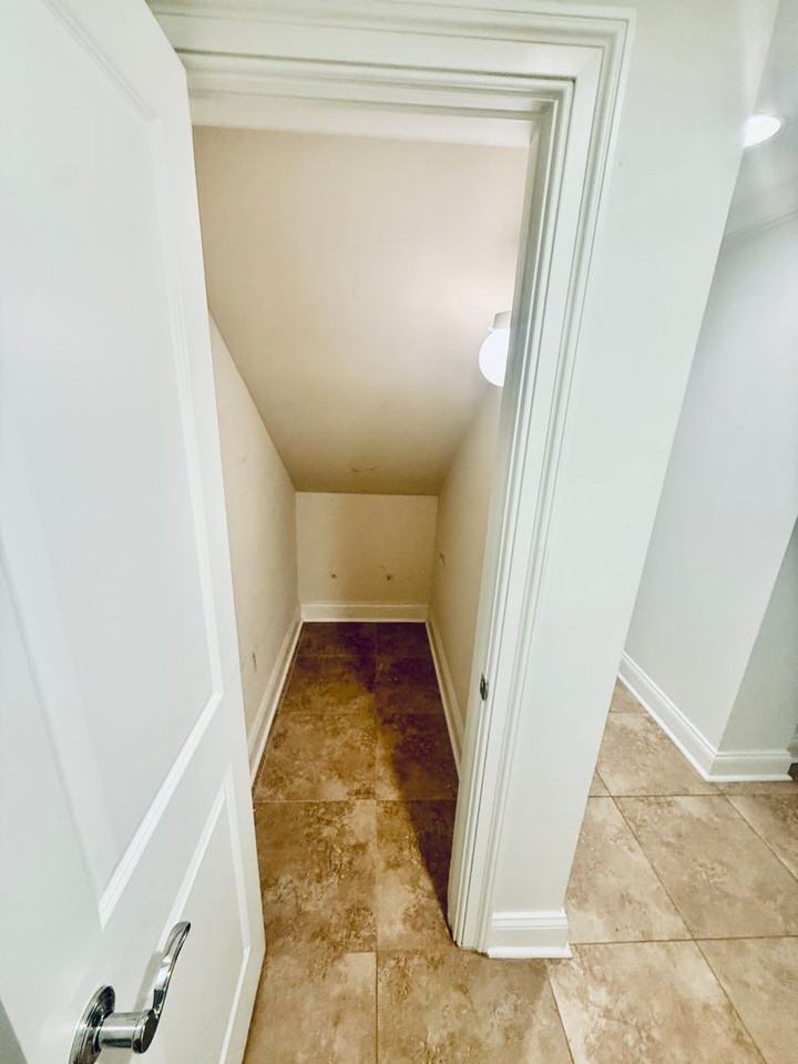 860 Vignoles Ave Ne #1 - Photo 5 of 50